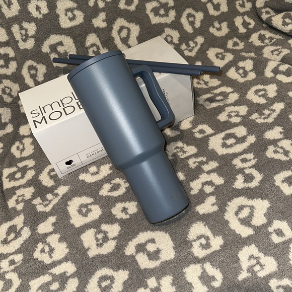Simple Modern TREK 40oz Tumbler in  Blue Dune 😍 New & Never Used 😍 - Picture 14 of 17